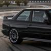 车头条：BMW E30 M3 Restomod包装配有经典外观的390 HP