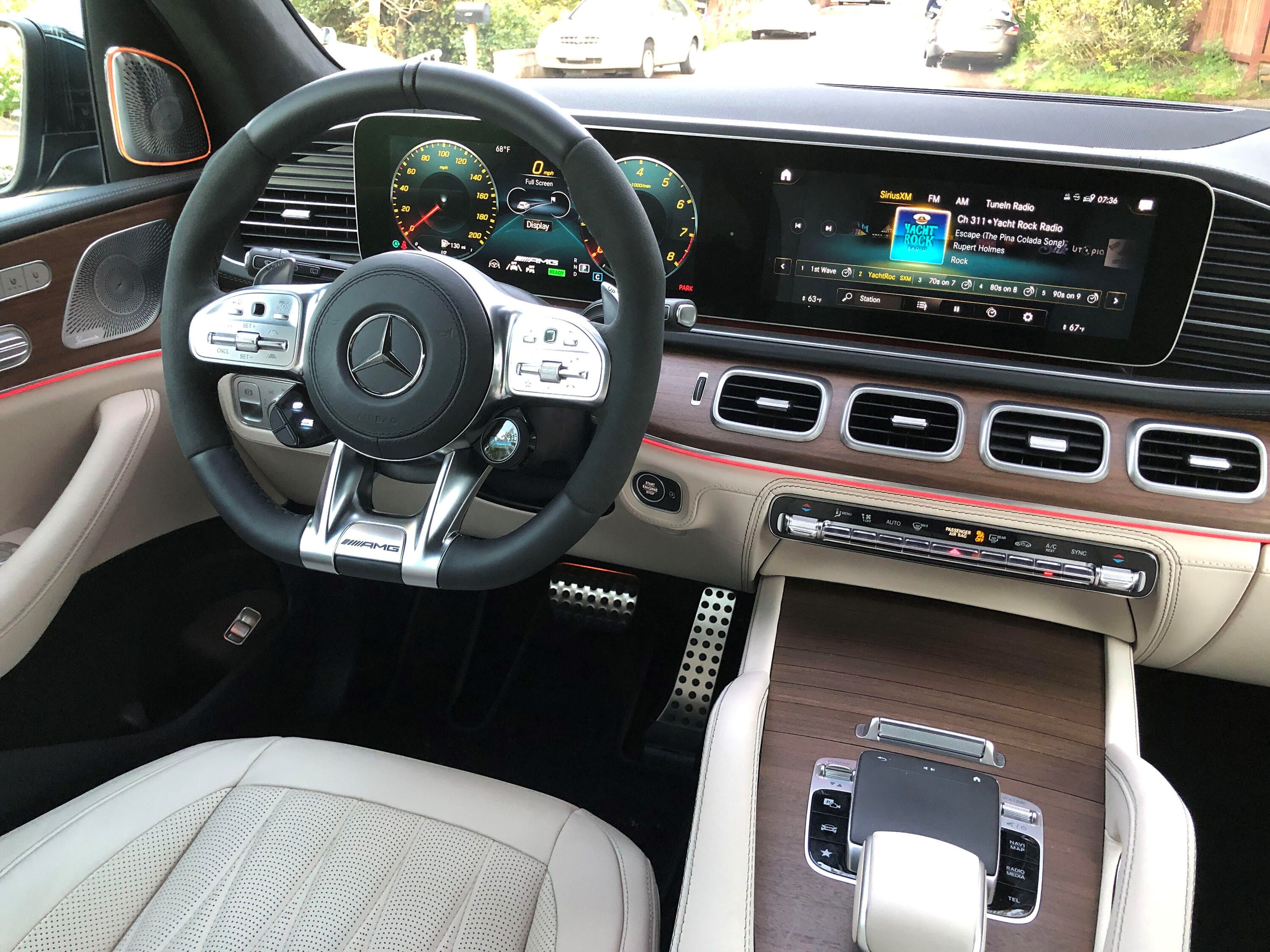 2021 Mercedes-AMG GLS63评论：家庭卡车，注重卡车