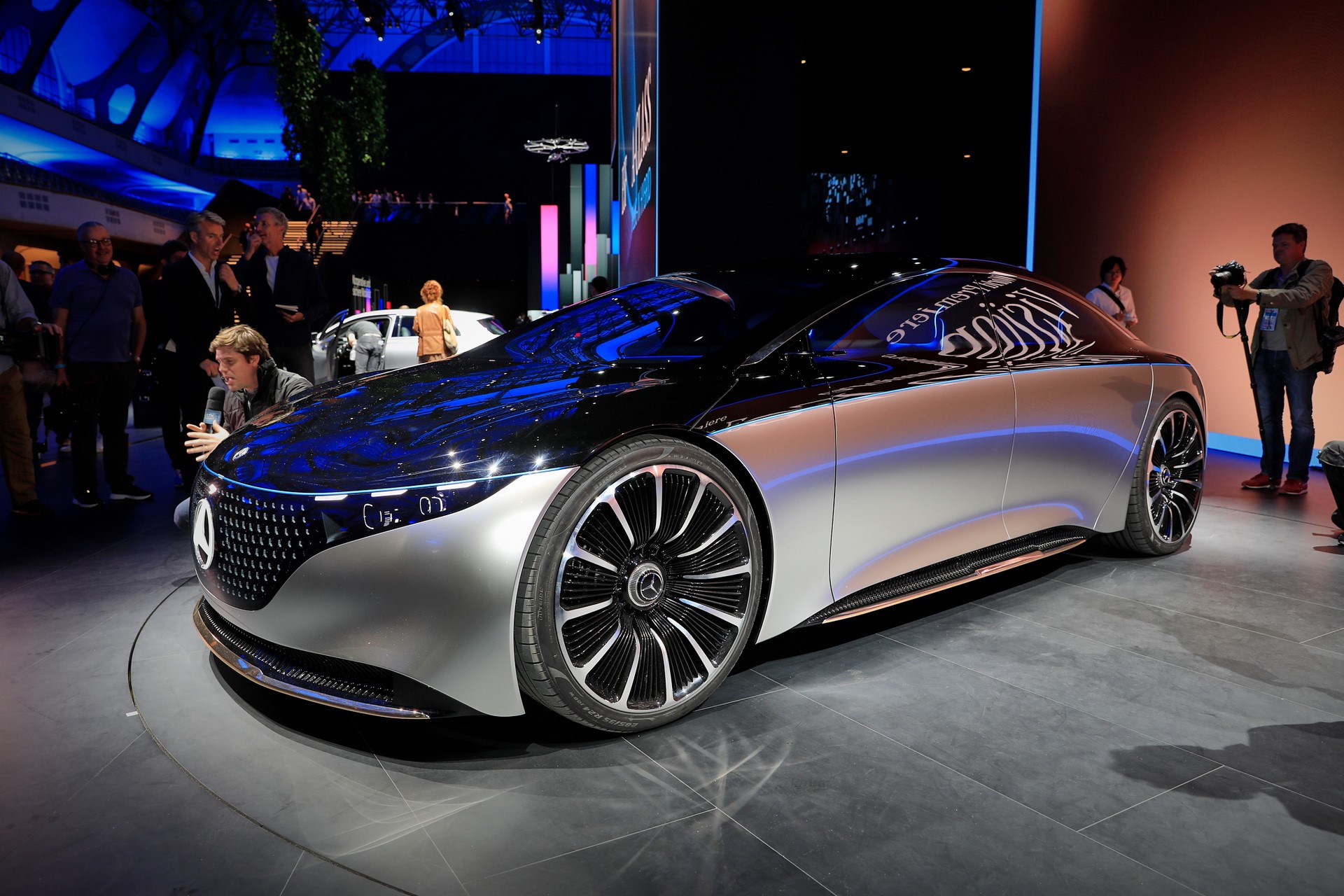 梅赛德斯的2022 EQS电动轿车即将挑战奥迪E-Tron和特斯拉Model S