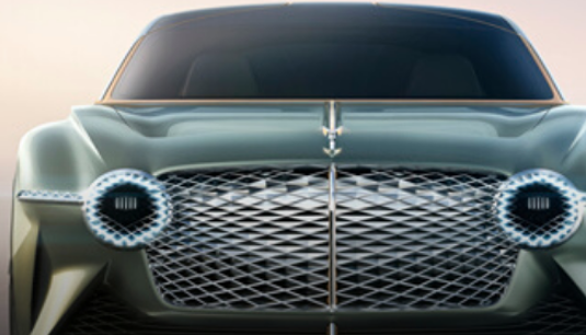 按照其他汽车品牌设定的标准，本特利（Bentley）的百年诞辰略显平静。我们已经看到了一些特殊版本的模型，更新的Flying Spur和EXP 100 GT形式的概念车。但是，对于发烧友来说，没有什么真正的特别之处。如果相信最新的谣言，那可能很快就会改变。   宾利显然是在以宾利EXP 100 GT概念车为灵感的Speedster模型上工作，该概念车将与迈凯轮Elva和法拉利Monza SP2竞争。谣言通过英国杂志“ 汽车 ”（Autocar）传到。  Autocar建议Bentley正在研究“最终的开放座舱体育旅行车”。预计将在2021年以两座巴塞塔风格的旅行车抵达。这意味着没有屋顶，而且收藏家系列的生产非常有限。  有传言称Speedster模型将使用传统的汽油发电厂。6.0升W12装置是主要的选择，应能产生超过630 hp的功率。拆下车顶后，证明Speedster比Bentley Continental GT快得多。  Speedster模型将由Bentley的特殊项目部门Mulliner生产。自2002年生产女王的国有车辆以来，它没有生产过量身定制的车辆。预计成本将超过100万英镑。