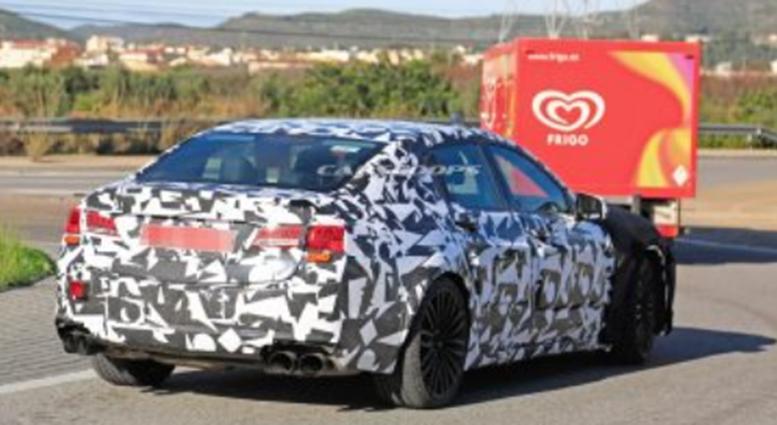 2020年Acura TLX S型针对S4 AMG C43进行的现场测试可能会获得新的V6 Turbo