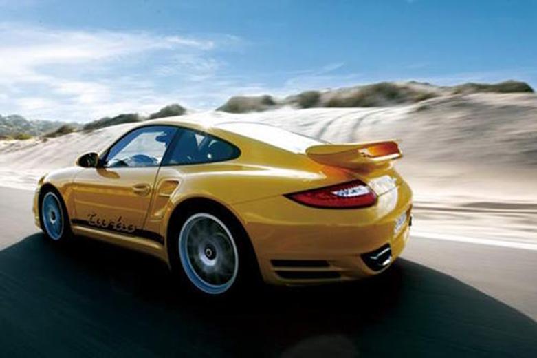 新款保时捷911 Turbo Spied可能具有约600马力